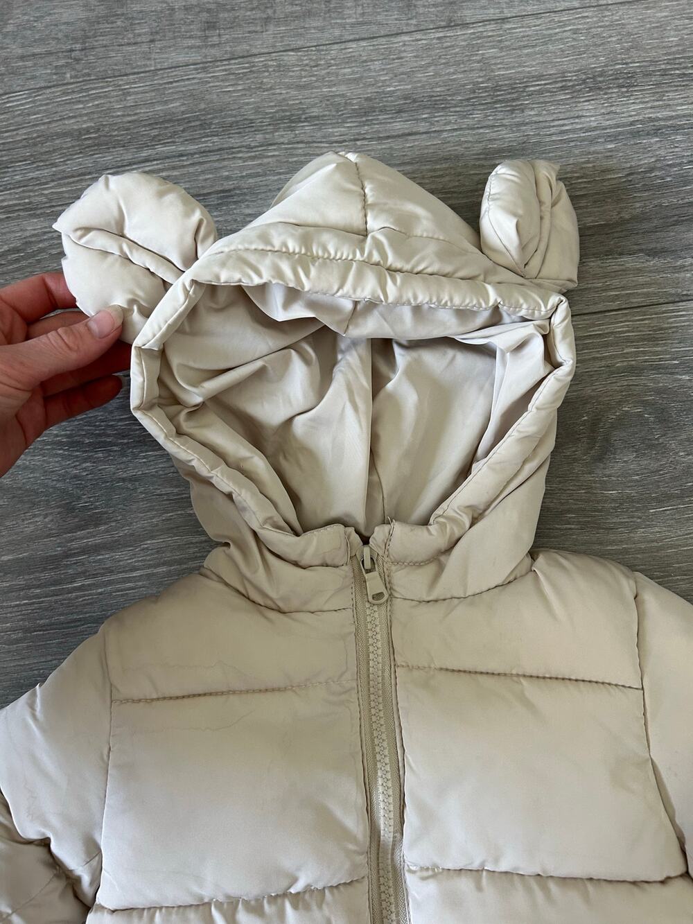 Baby Off-White Hooded Puffer Snowsuit Size 12-18 months